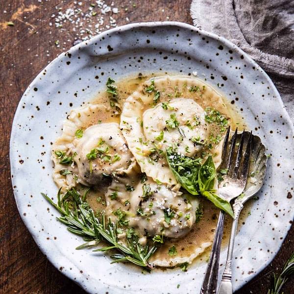 Exploring the Best Sauces for Ravioli: Top 5 Picks for a Delicious Meal