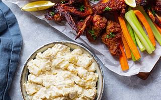 What are some recommended dipping sauces for chicken?